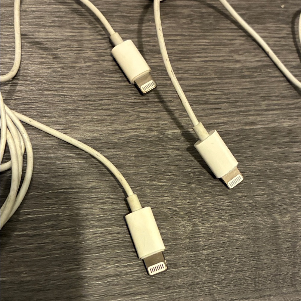 All 3 Apple White Earbud Headphones 3 Pack - Picture 5 of 5